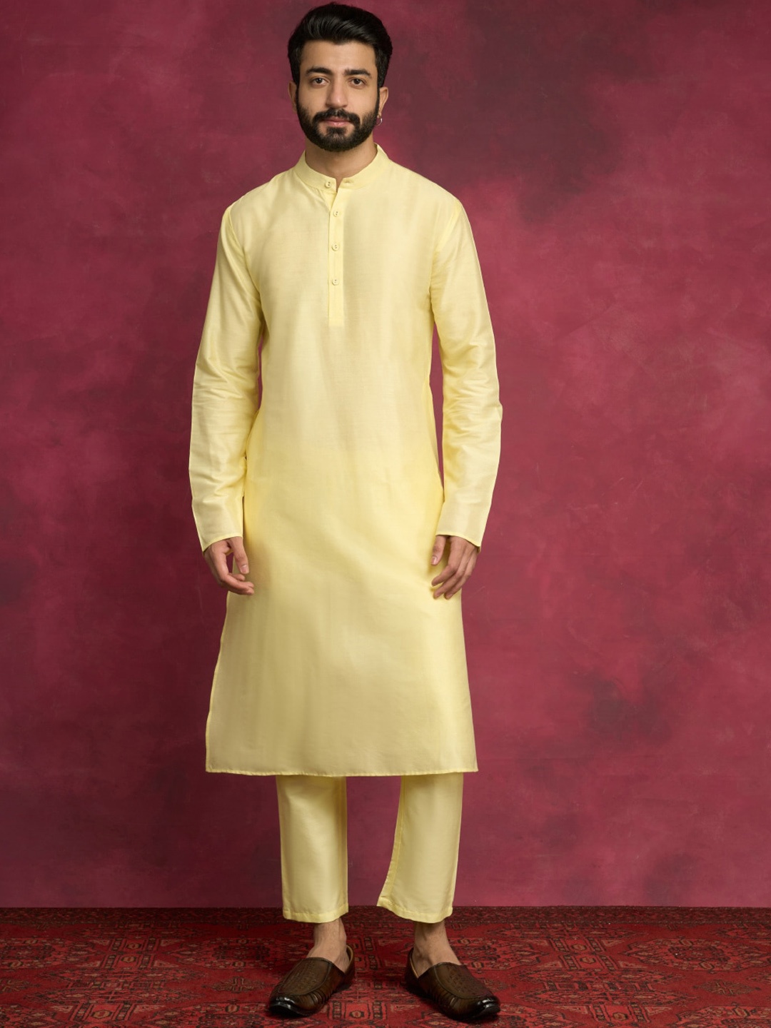 

Abhishti Mandarin Collar Straight Kurta, Yellow