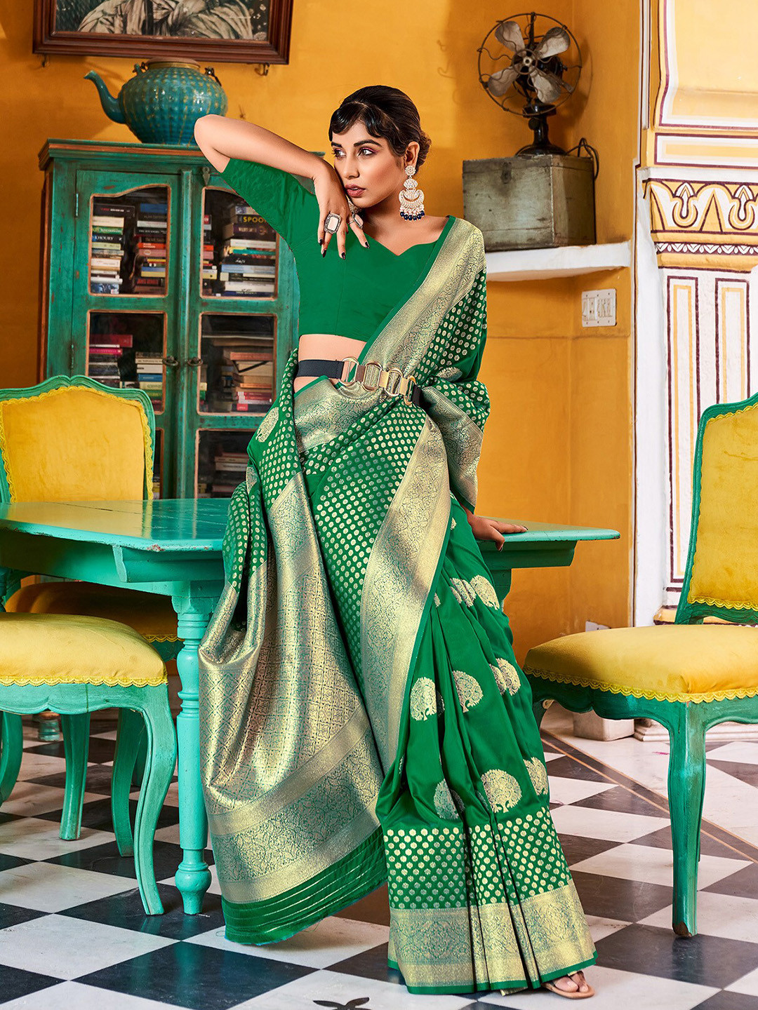 

elora Ethnic Motifs Woven Design Zari Banarasi Saree, Green