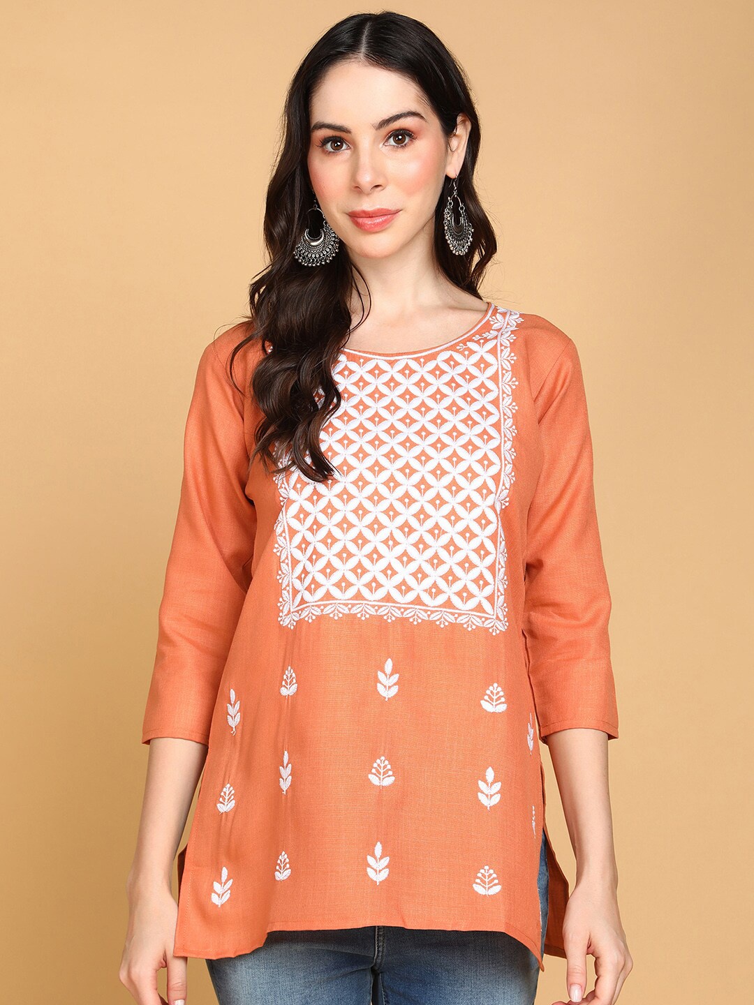 

TOP N THREAD Floral Embroidered Chikankari Straight Kurti, Orange