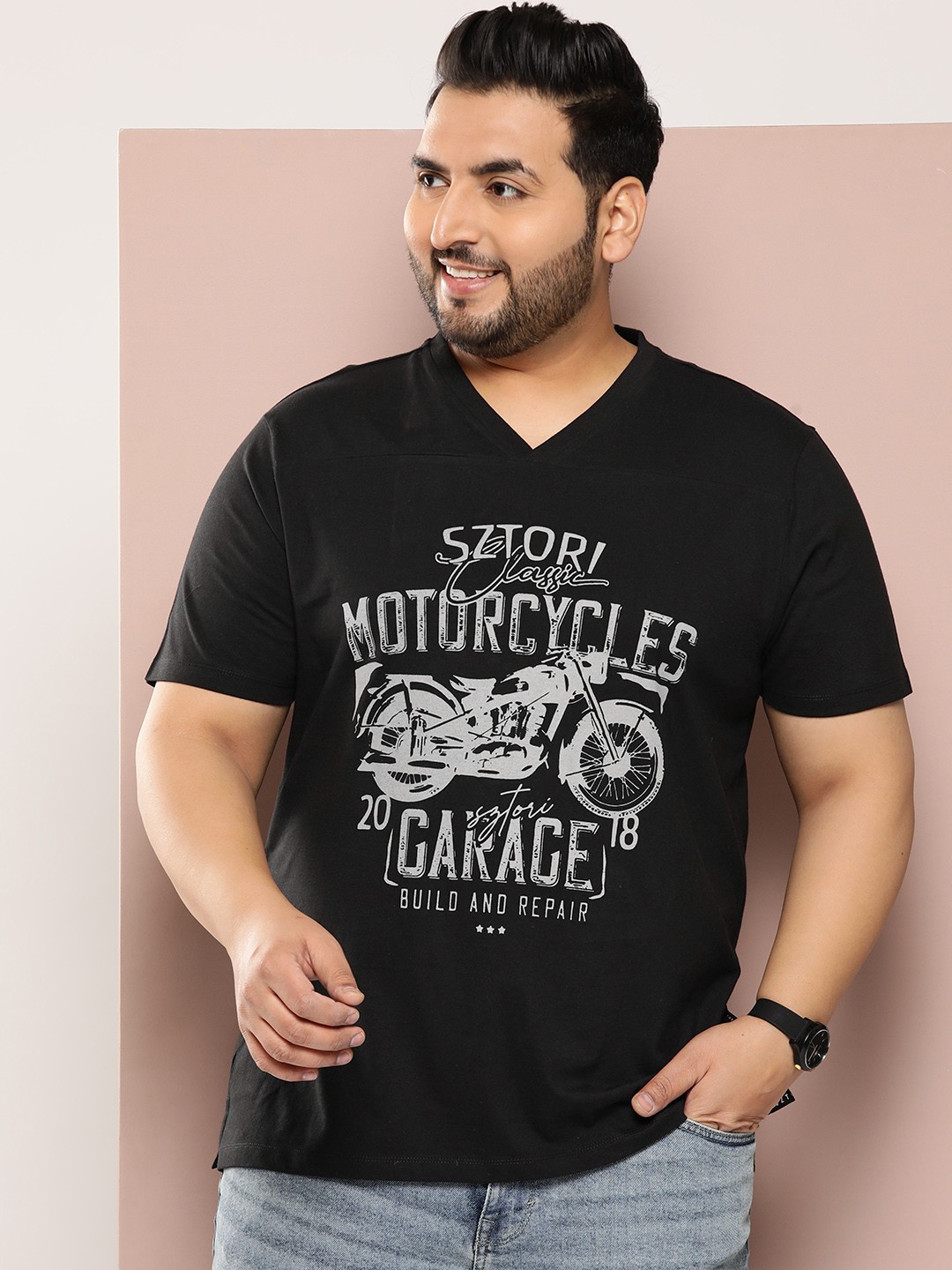 

Sztori Men Printed V-Neck T-shirt, Black