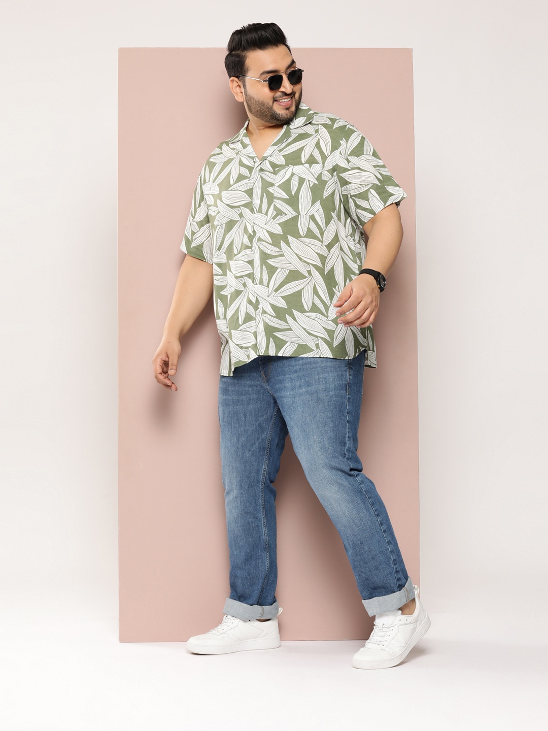 

Sztori Plus Size Men Classic Floral Printed Casual Shirt, Olive