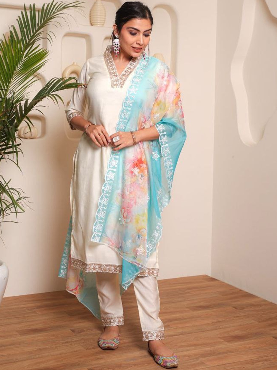 

SWAADHI Regular Thread Work Pure Cotton Kurti with Trouser & Dupatta, White