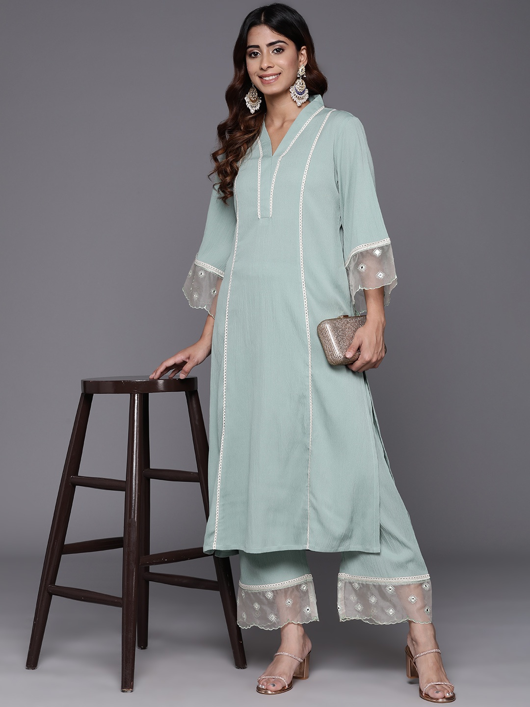 

Varanga Women Regular Silk Crepe Kurta with Trousers, Sea green