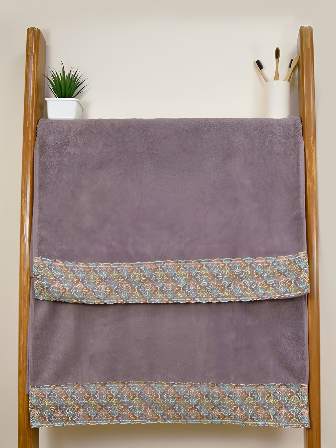 

RANGOLI Lavender 2 Terry Cotton 550 GSM Bath Towel