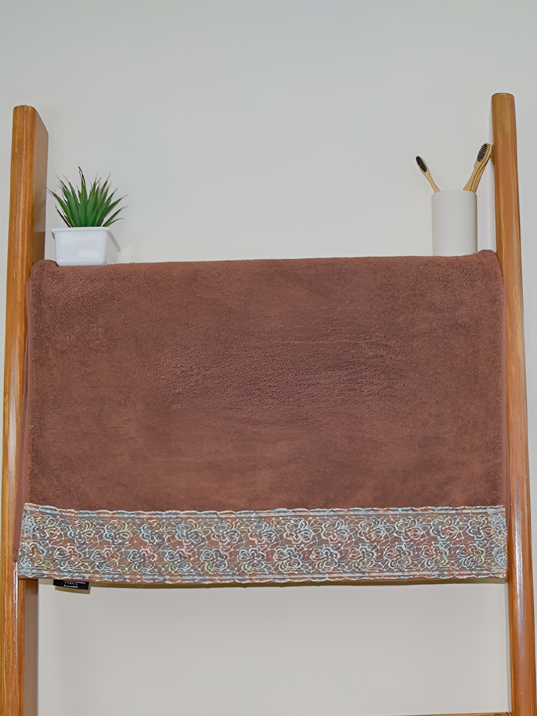 

RANGOLI Brown & Blue Terry Cotton 550 GSM Bath Towel