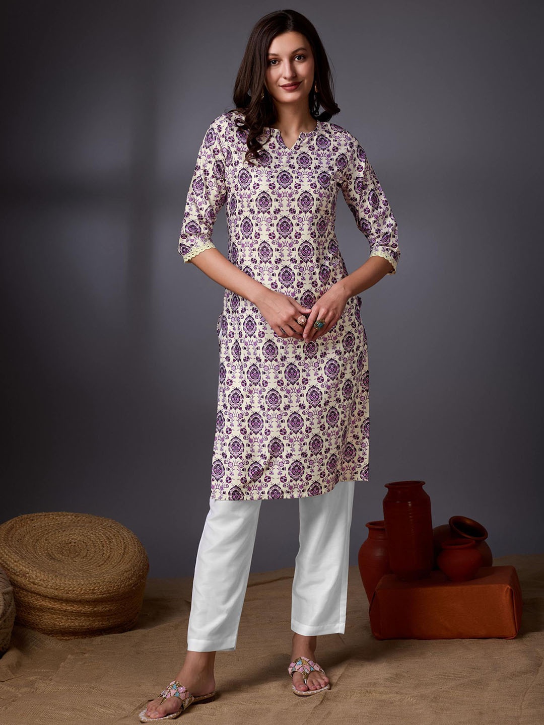 

KALINI Ethnic Motifs Printed Crepe Straight Kurta, Off white