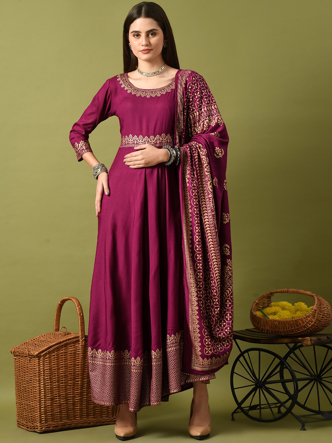 

ANNSH APPAREL Floral Printed Anarkali Kurta With Trousers & Dupatta, Maroon