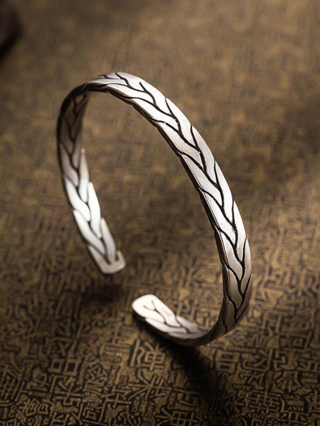 

SALTY Men Stainless Steel Cuff Bracelet, Silver