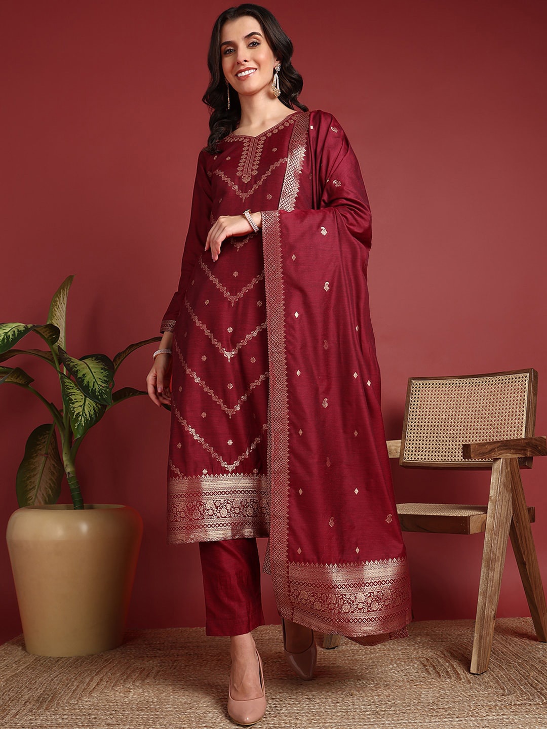 

AHIKA Maroon Ethnic Motifs Regular Kurta With Trousers & Dupatta