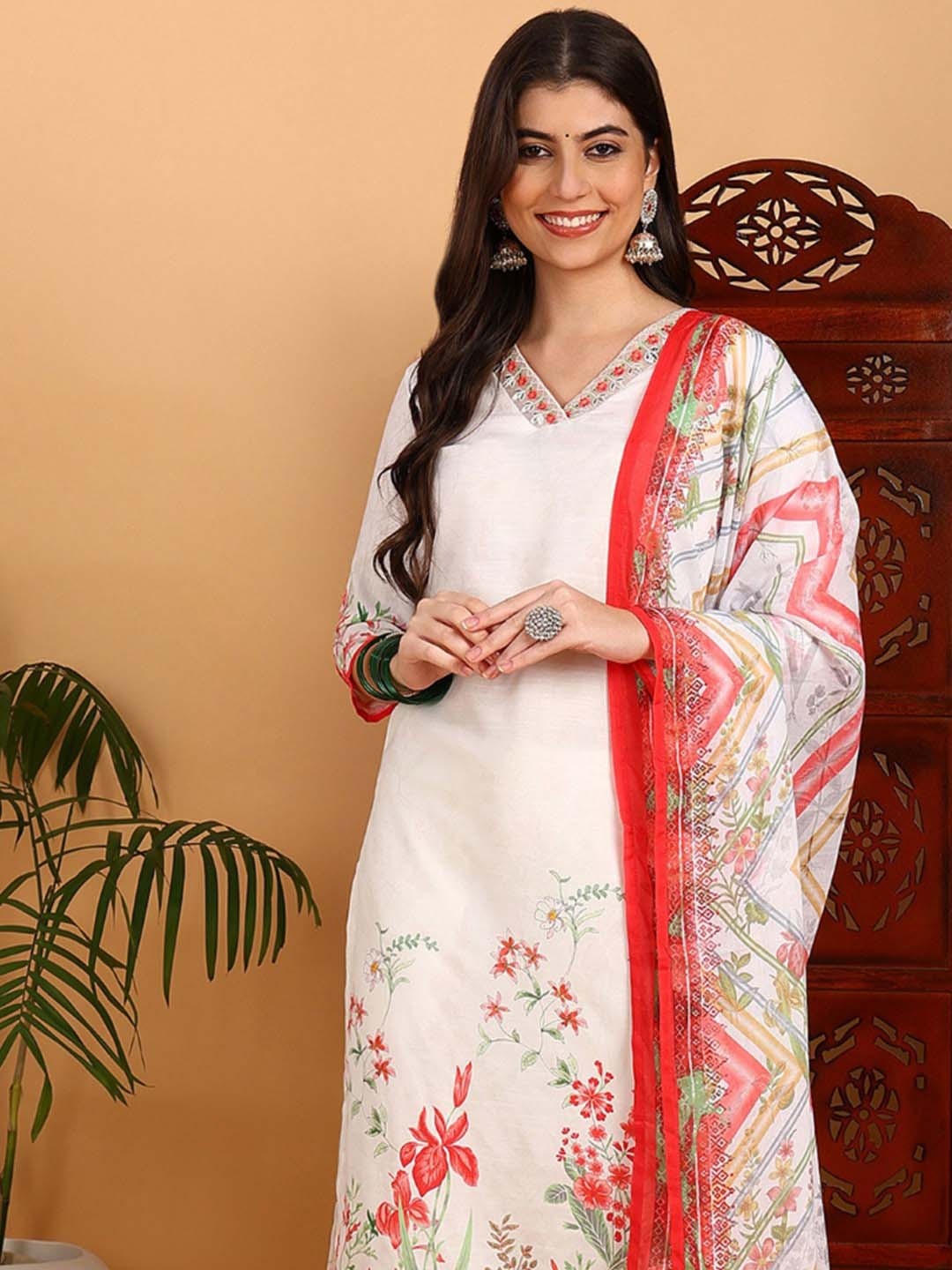 

AHIKA Floral Printed V-Neck Three-Quarter Sleeves Straight Kurta with Trousers & Dupatta, White