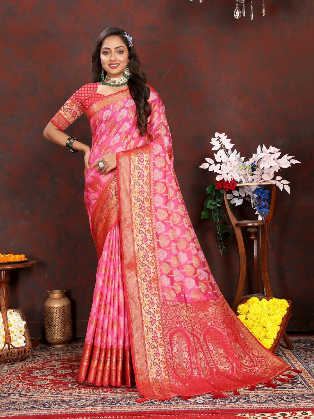 

CATCHY FOREVER Ethnic Motifs Woven Design Zari Organza Banarasi Saree, Pink