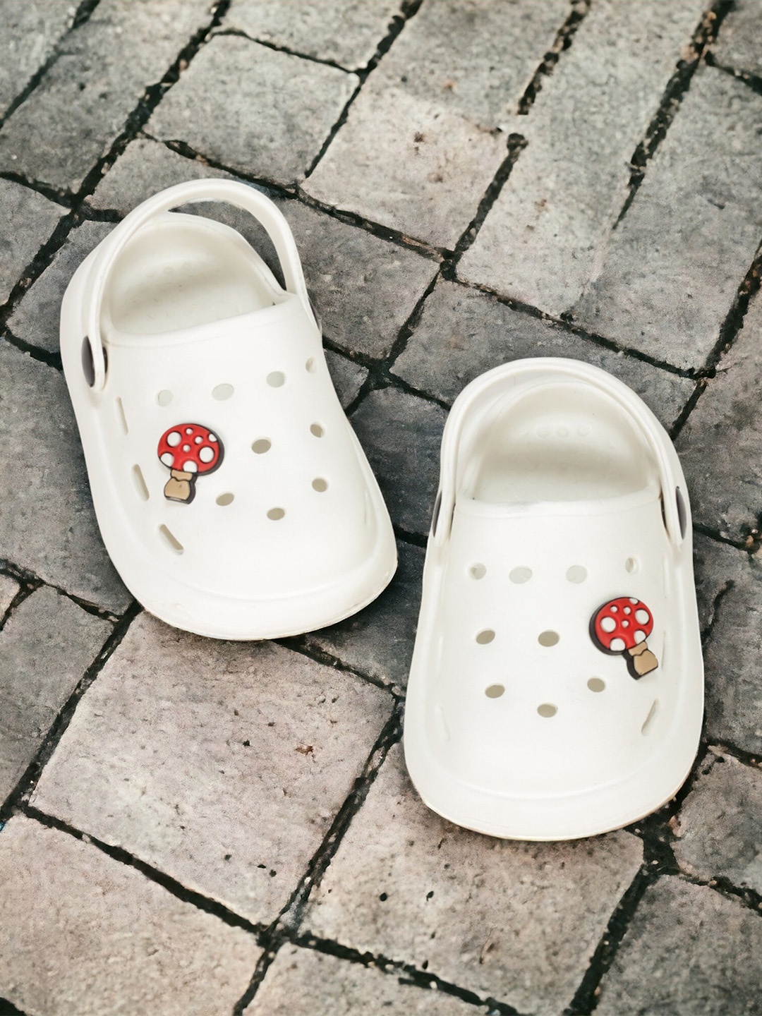 

Lil Lollipop Kids Self Design Anti-Slip Clogs, White