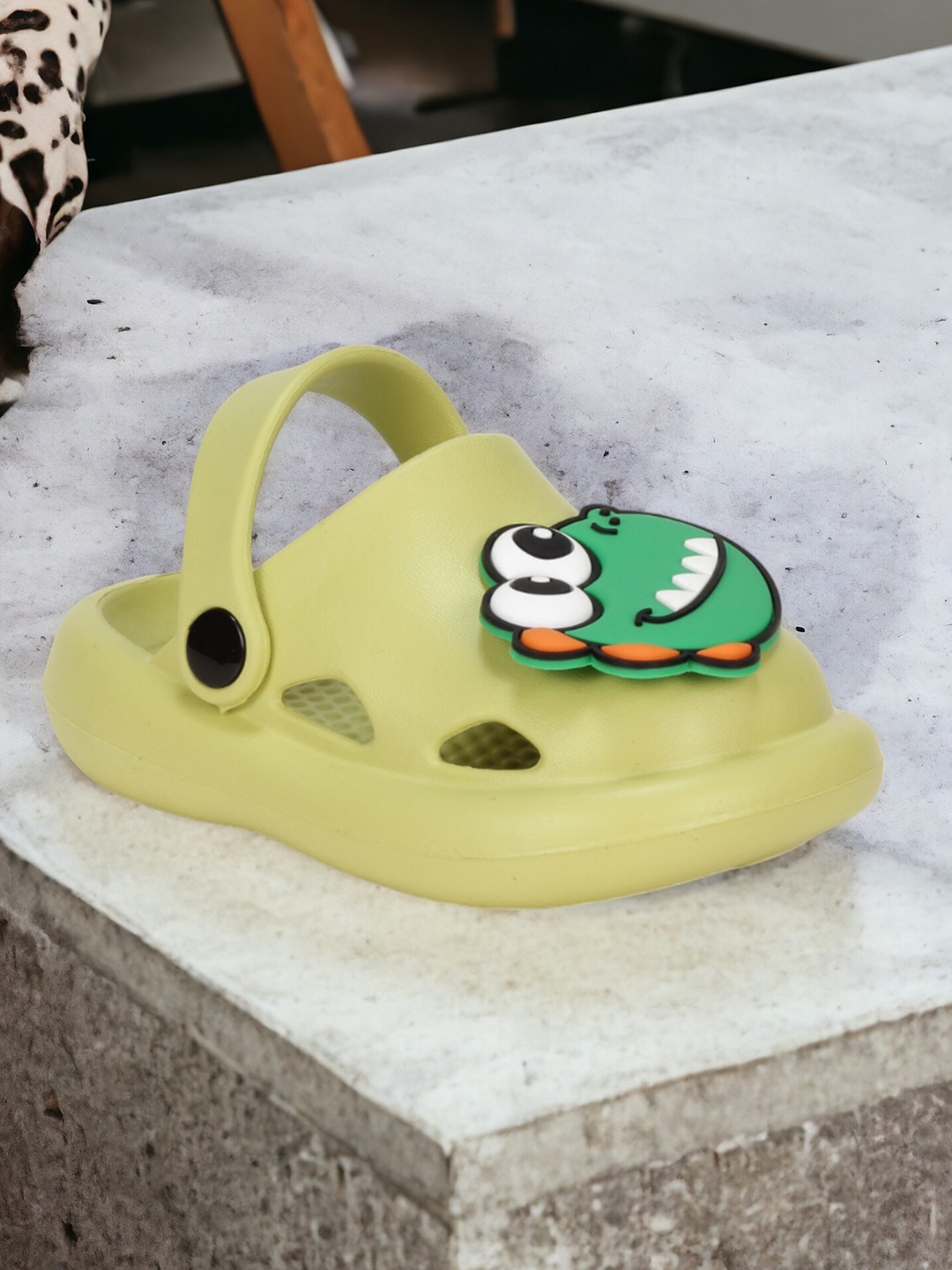 

Lil Lollipop Kids Applique Anti-Slip Clogs, Green
