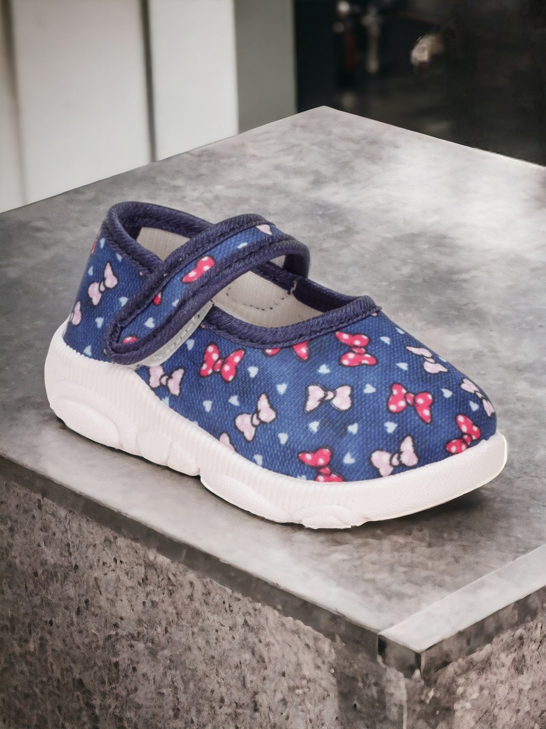 

Lil Lollipop Girls Printed Slip-On Sneakers, Pink