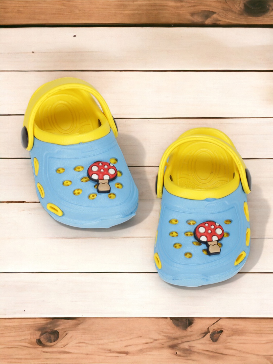 

Lil Lollipop Kids Self Design Anti-Slip Clogs, Blue