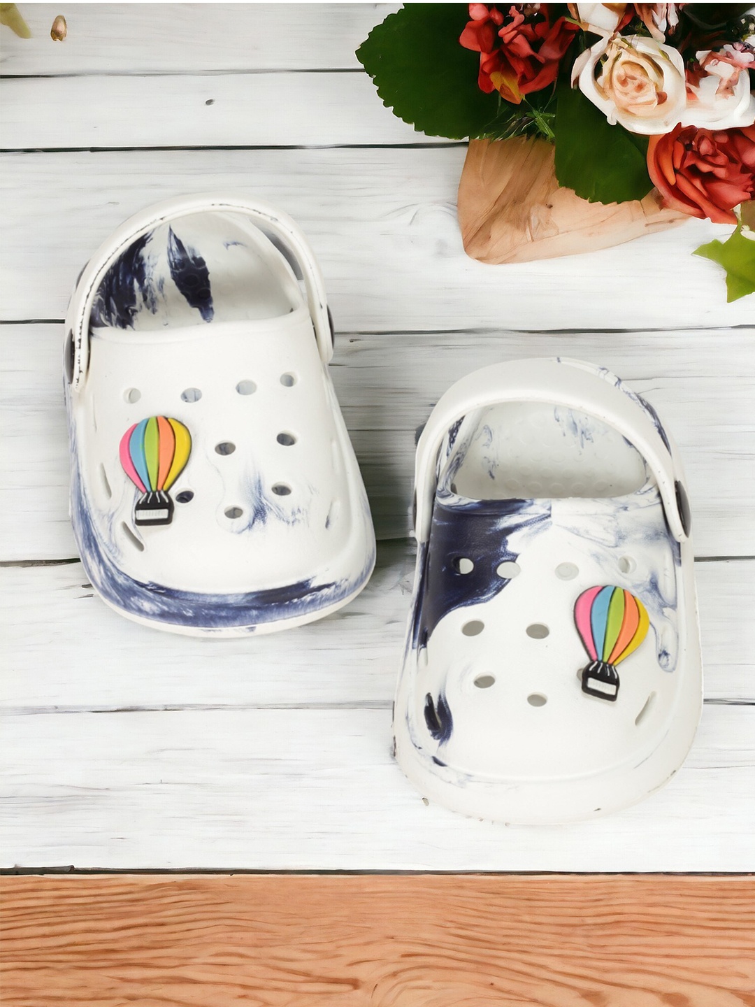 

Lil Lollipop Kids Printed Anti-Slip Clogs, White