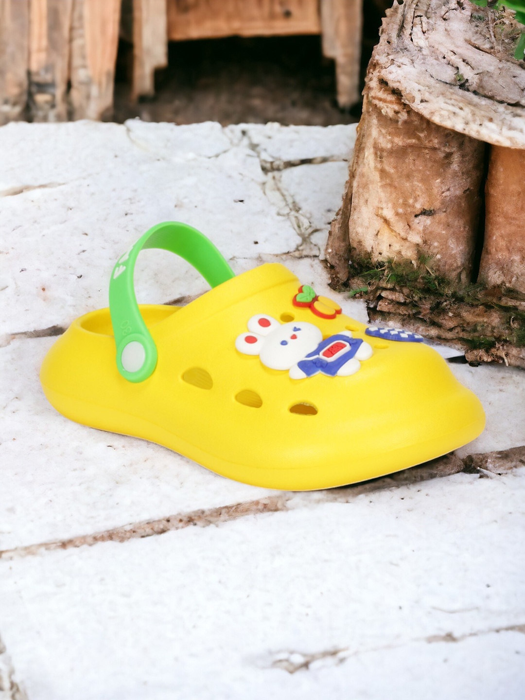 

Lil Lollipop Kids Anti-Slip Clogs, Yellow