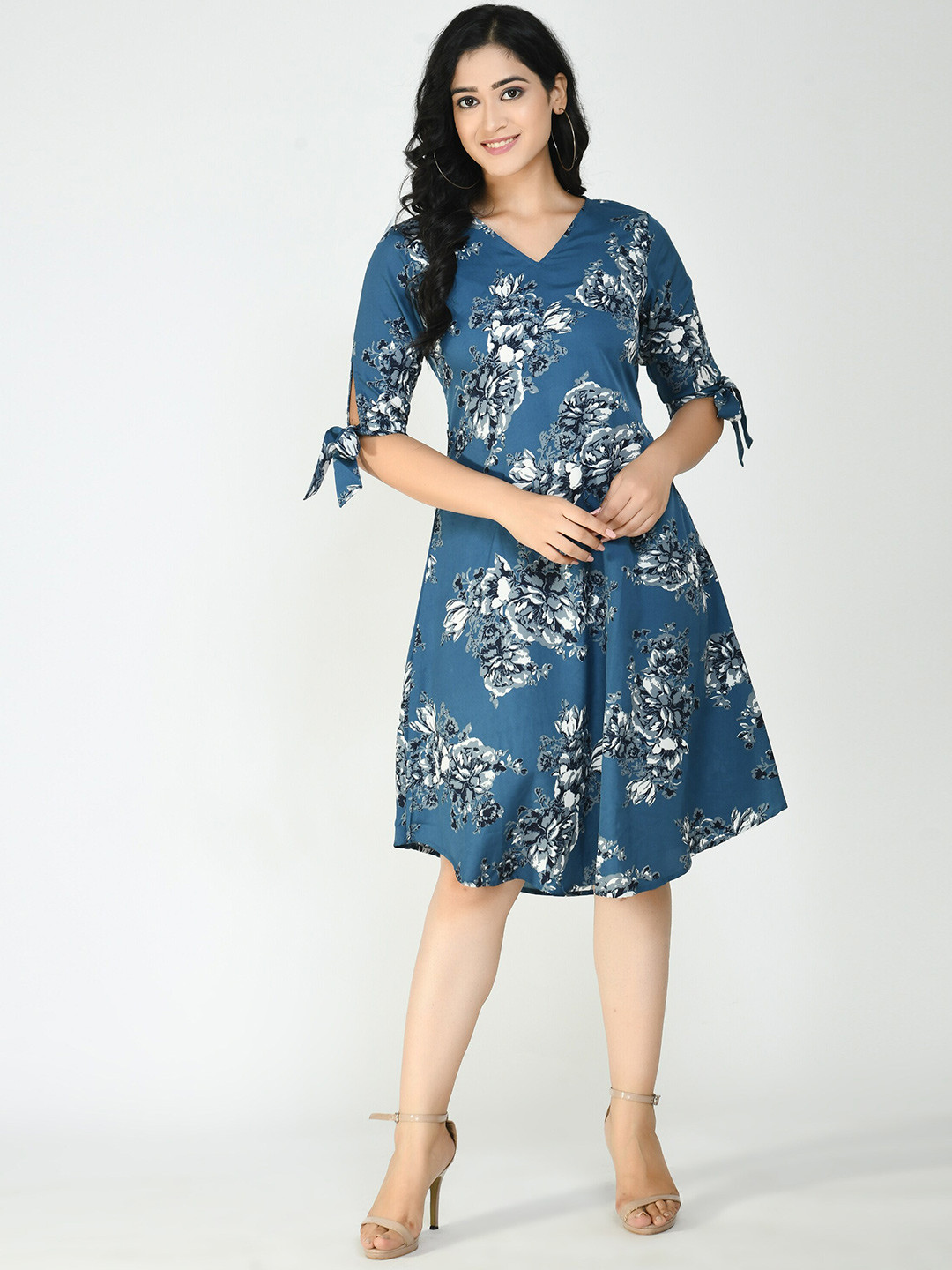

Altiven Floral Print Crepe V-Neck Three-Quarter Sleeves A-Line Casual Dress, Blue