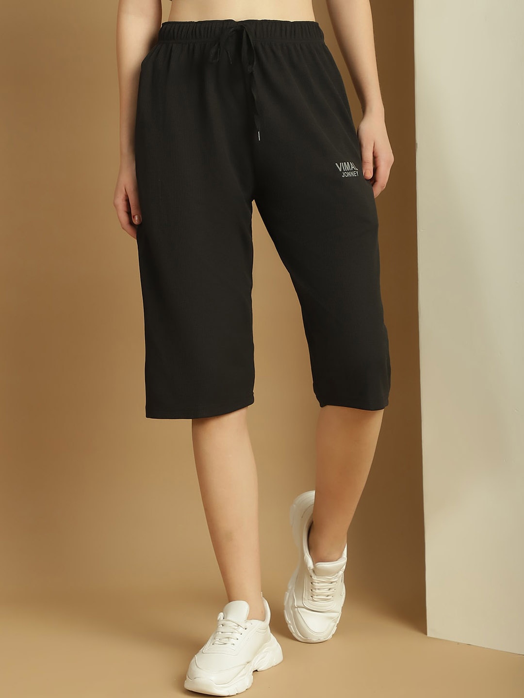 MACK JONNEY Women High-Rise Capris, Black