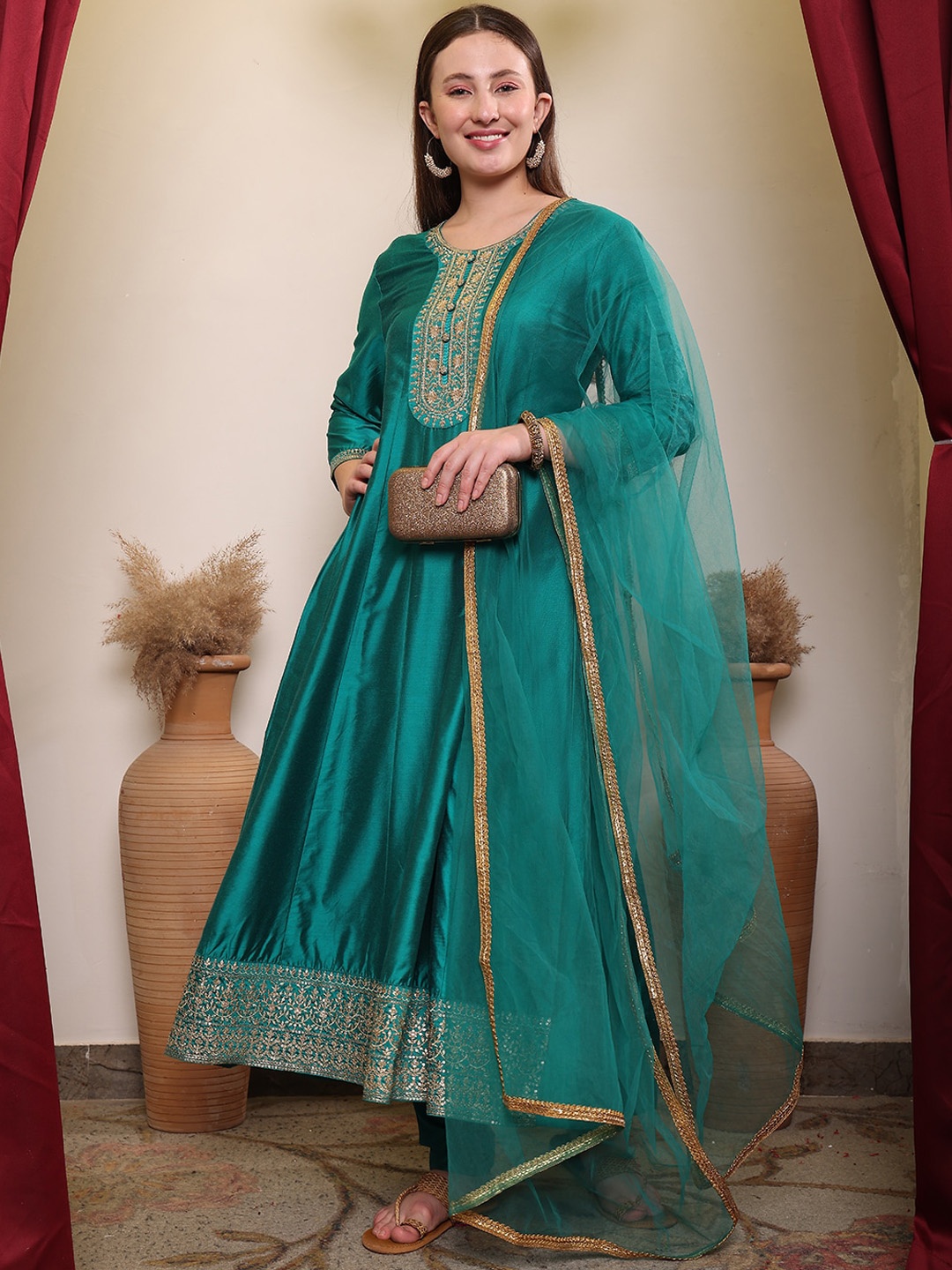 

House of Pataudi Embroidered Round Neck Three-Quarter Sleeves A-Line Kurta With Trousers, Teal