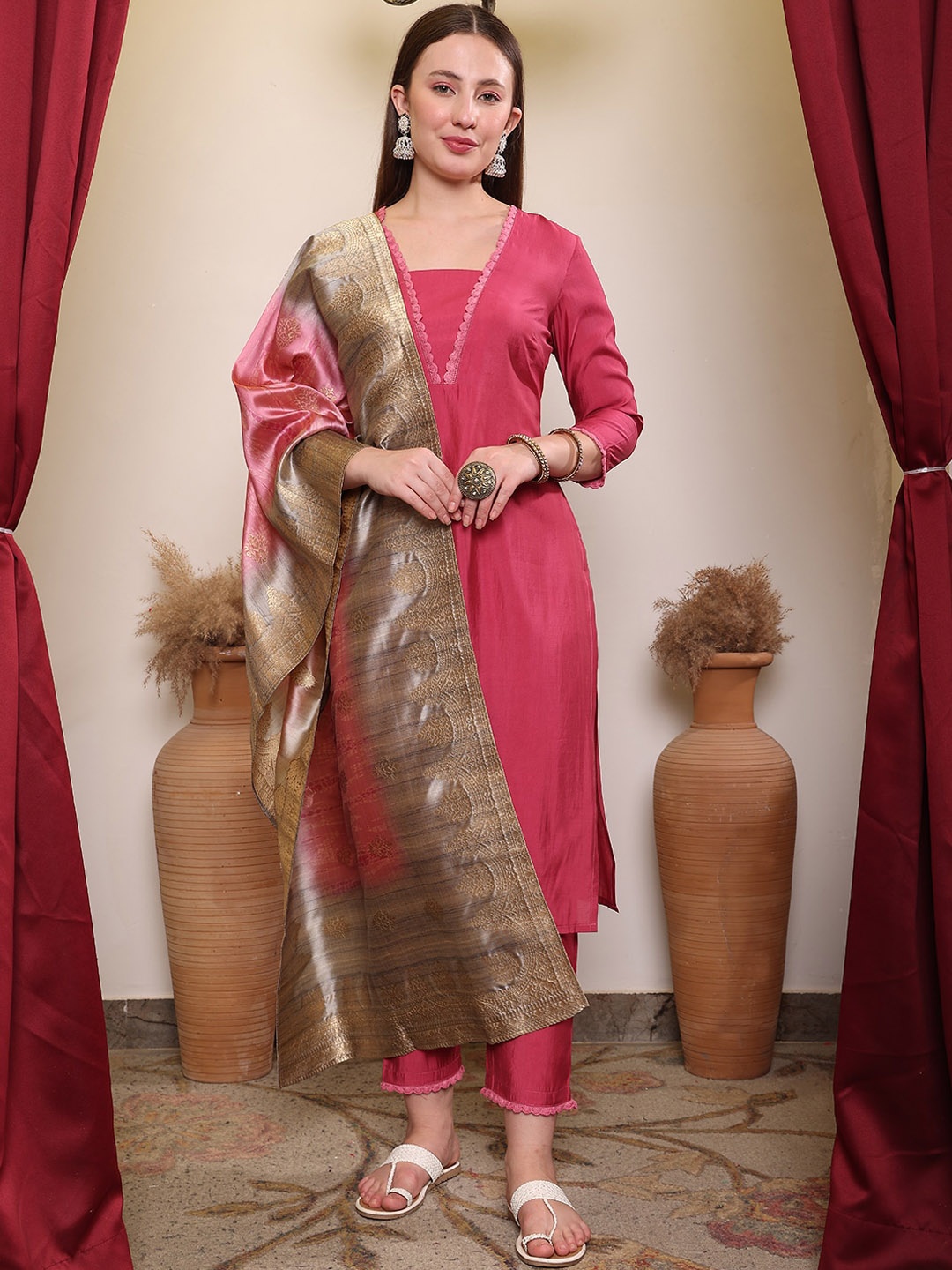 

House of Pataudi V-Neck Three-Quarter Sleeves Chanderi Silk Kurta With Trousers & Dupatta, Pink