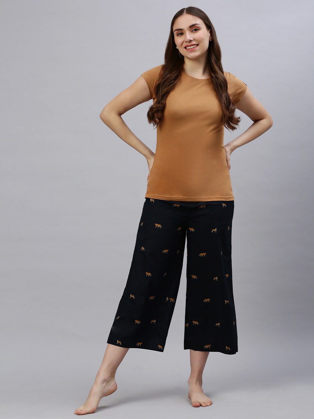

Bareblow Women Animal Printed Cropped Palazzos, Black