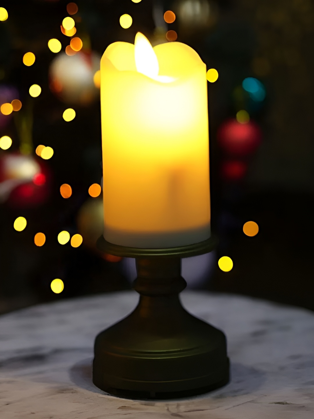 

DecorTwist LED Battery Operated Flameless Artificial Candles With Stand, White