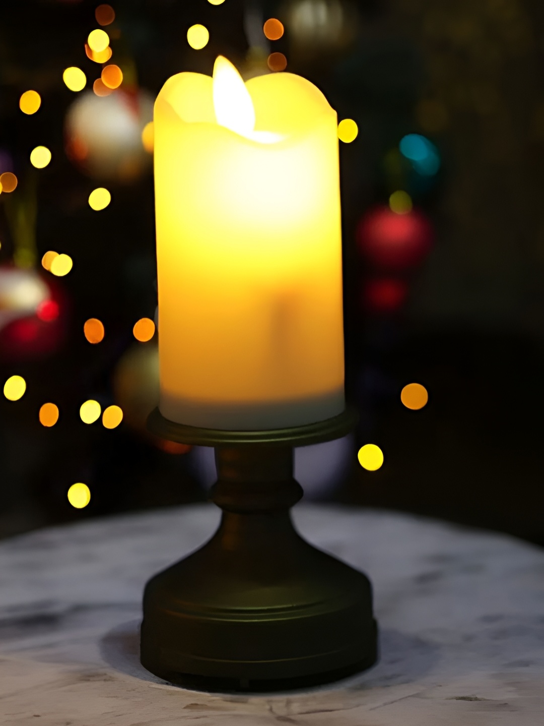 

DecorTwist LED Battery Operated Flameless Artificial Candles With Stand, White