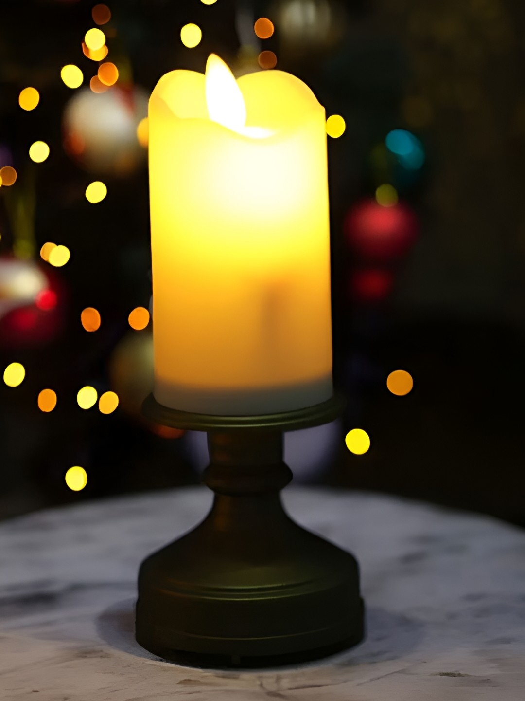 

DecorTwist LED Battery Operated Flameless Artificial Candles With Stand, White