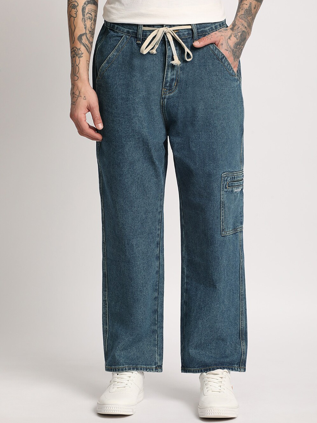 

THE BEAR HOUSE Men Mid-Rise Straight Fit Light Fade Jeans, Blue