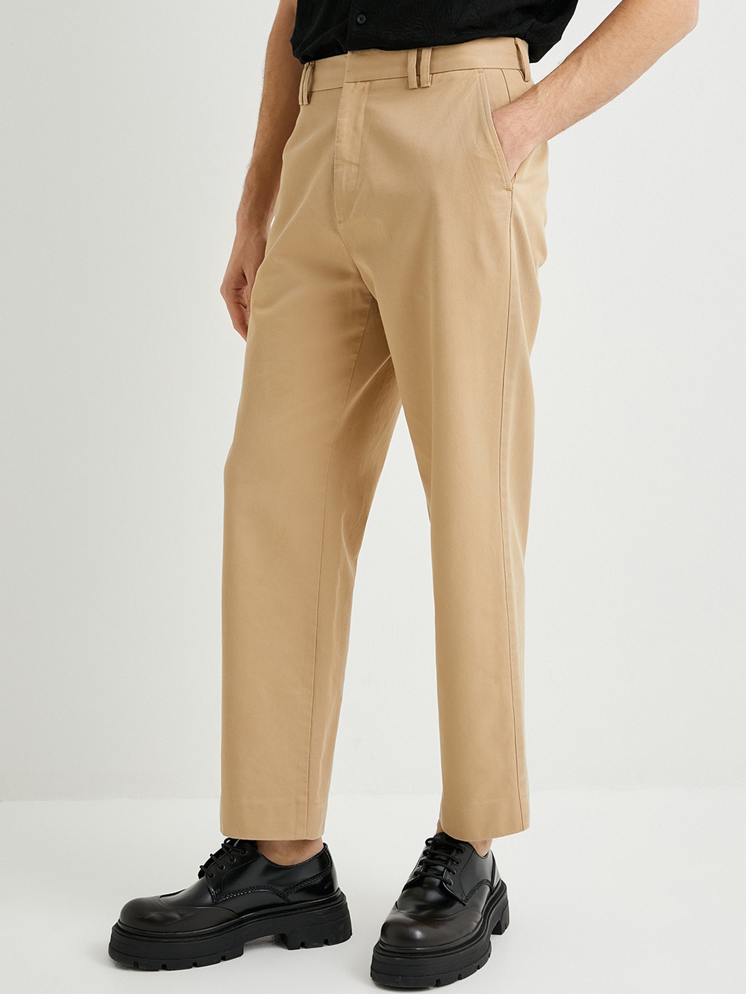 

Koton Men Mid-Rise Chinos Trousers, Brown