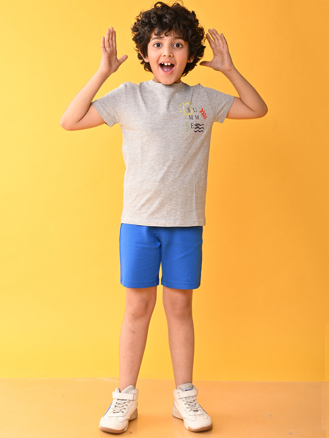 

Anthrilo Boys Printed T-shirt with Shorts, Grey