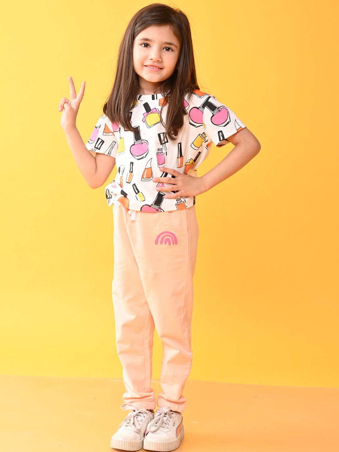 

Anthrilo Girls Printed T-shirt with Trousers, White
