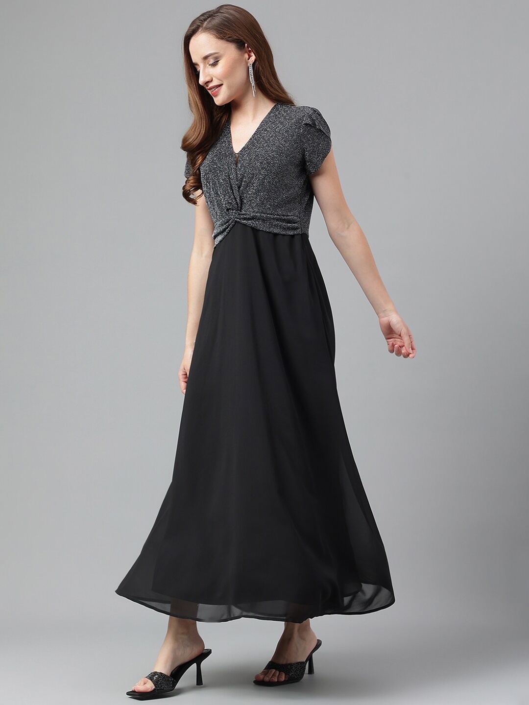 

Latin Quarters V-Neck Maxi Dress, Black