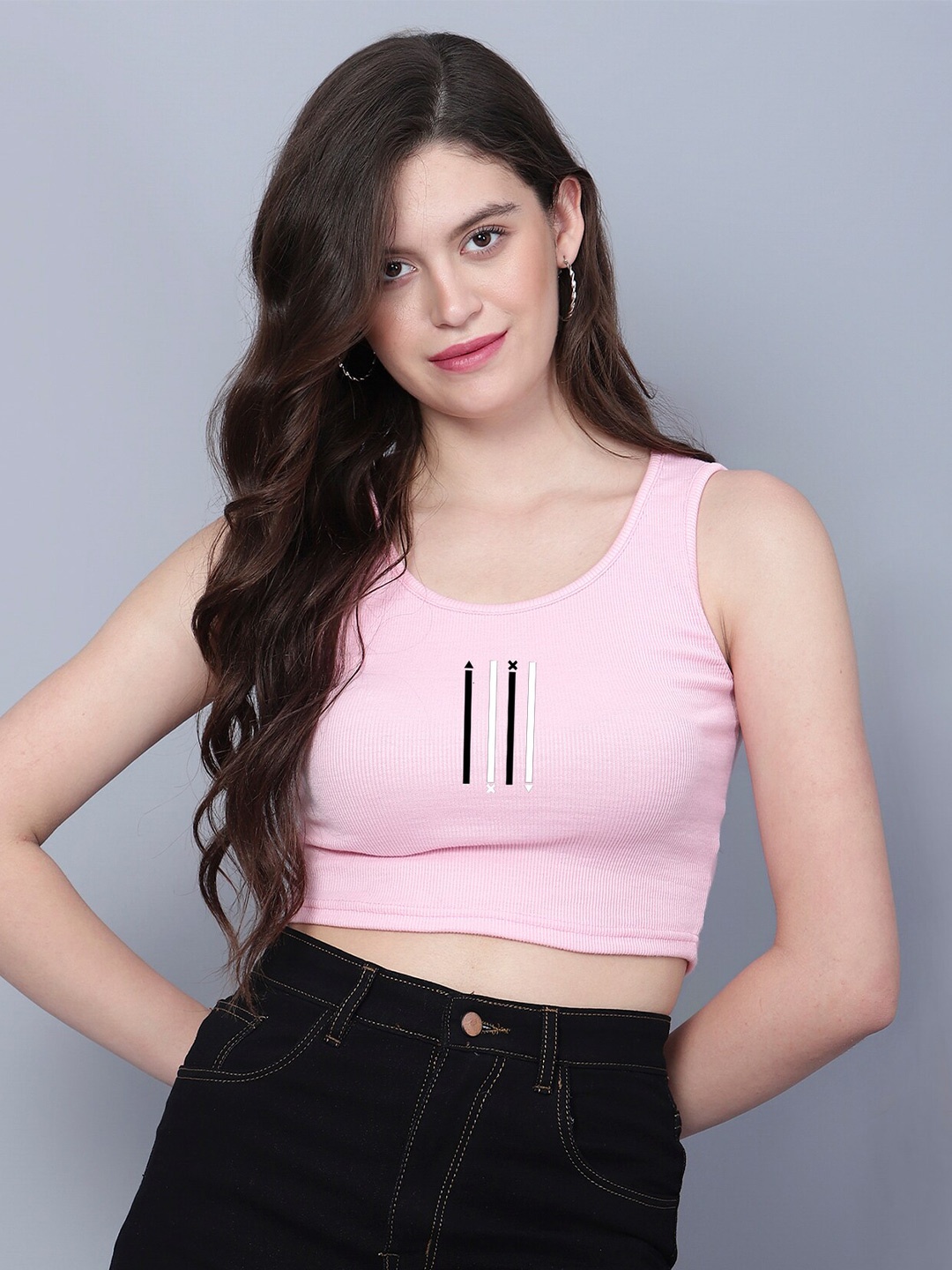 

Fashion And Youth Geometric Printed Round Neck Fitted Crop Top, Pink