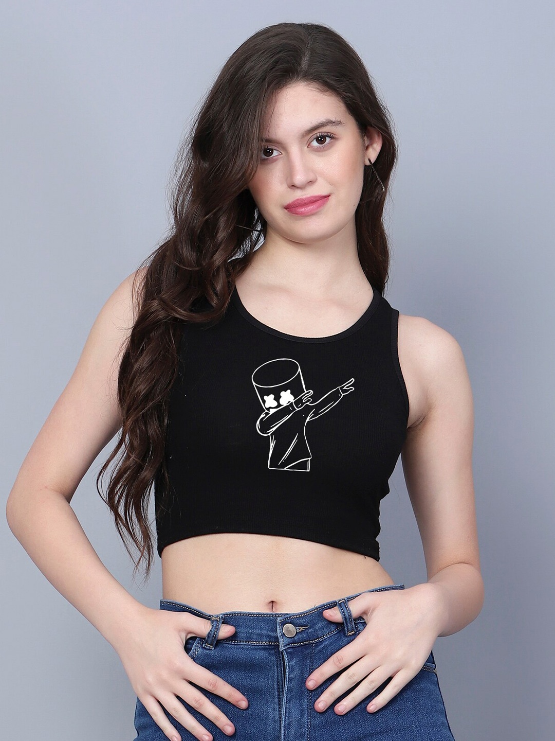 

Fashion And Youth Printed Round Neck Sleeveless Crop Top, Black