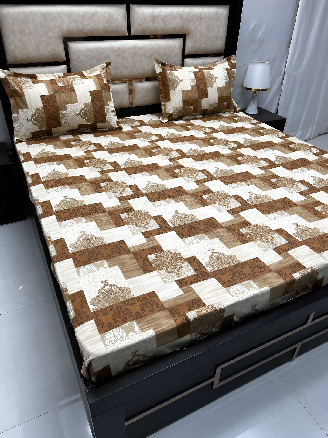 

Pure Decor Brown & White Ethnic Motifs Queen Bedsheet with 2 Pillow Covers