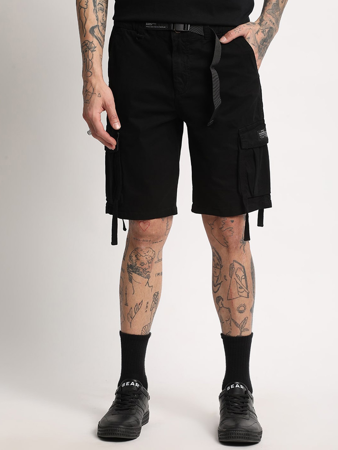 

THE BEAR HOUSE Men Mid-Rise Cargo Shorts, Black