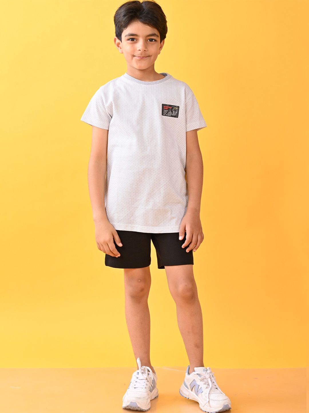

Anthrilo Boys Printed T-shirt with Shorts, White