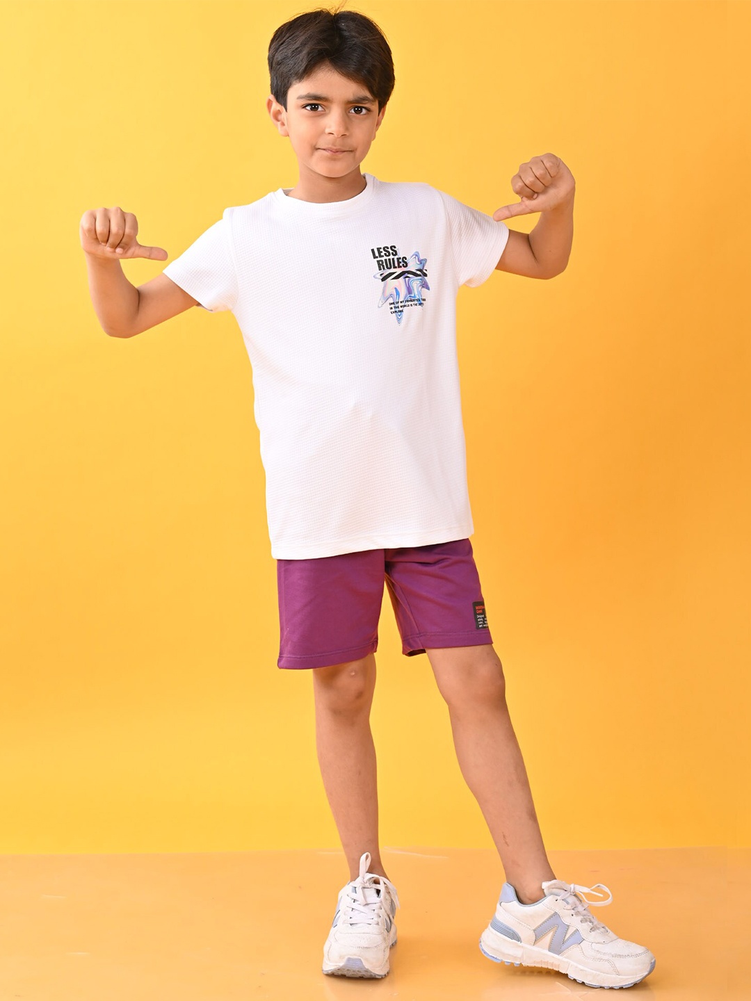 

Anthrilo Boys Printed T-shirt with Shorts, White