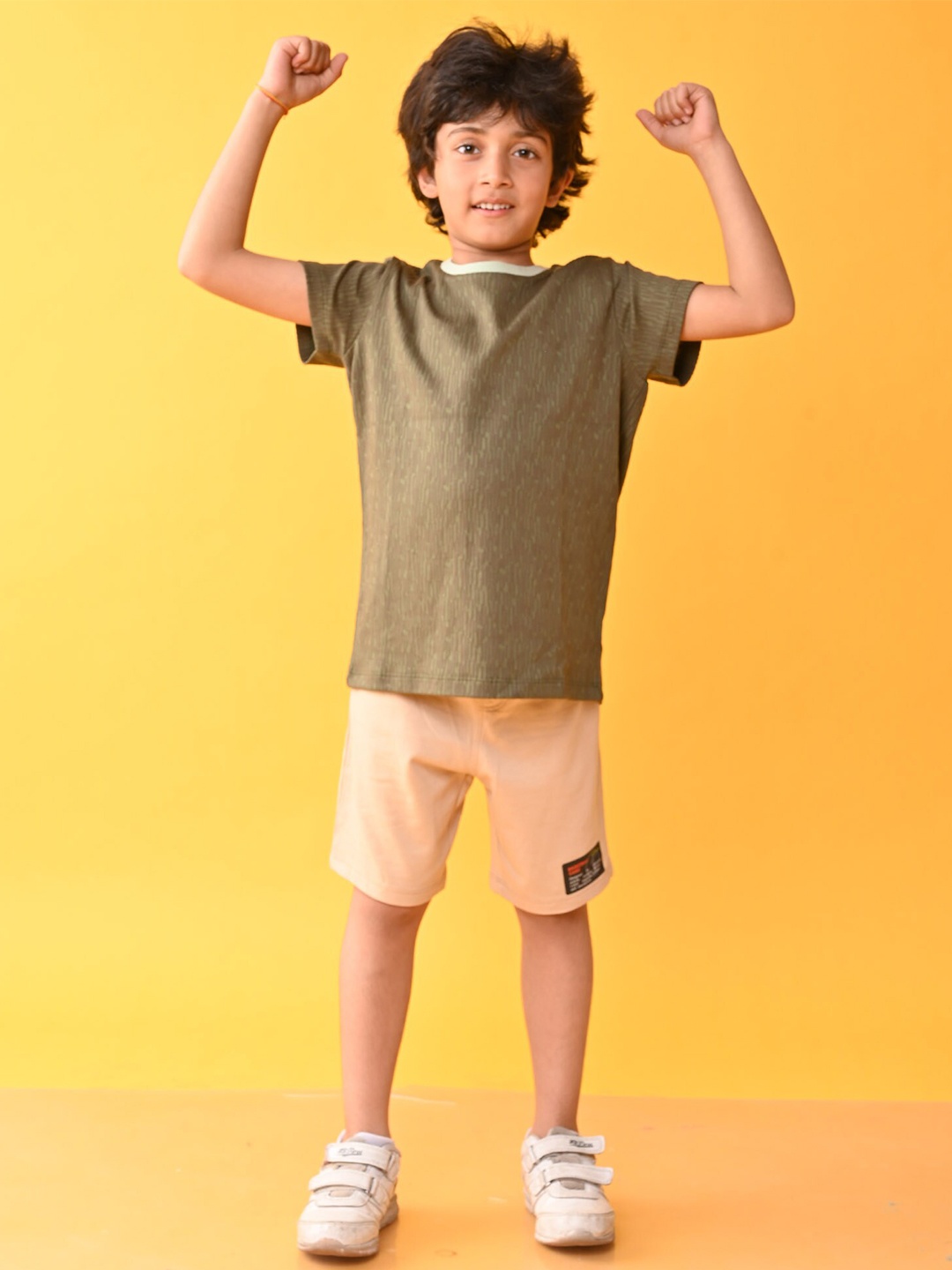 

Anthrilo Boys Printed T-shirt with Shorts, Olive