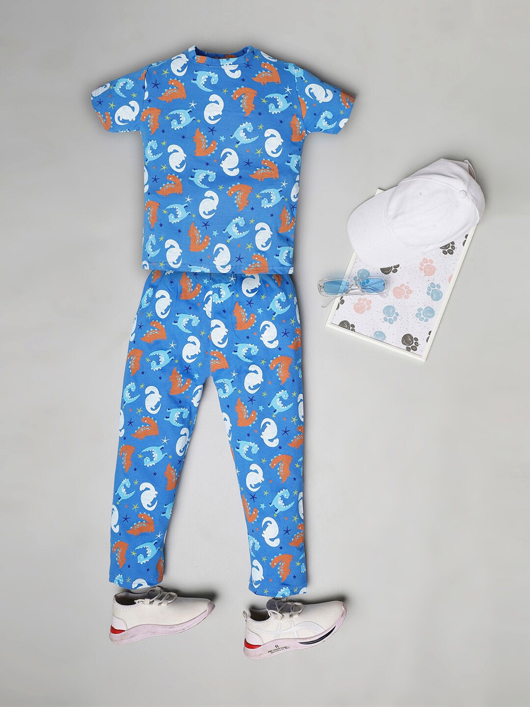 

RAINE AND JAINE Boys Printed Night suit, Blue
