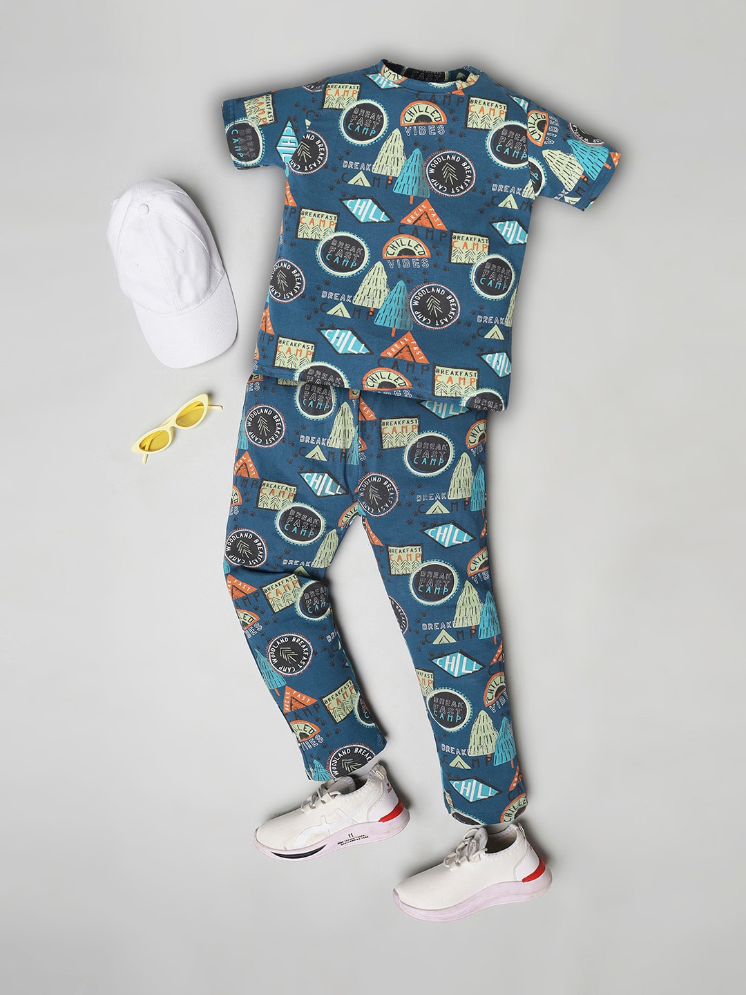 

RAINE AND JAINE Boys Printed Night suit, Blue