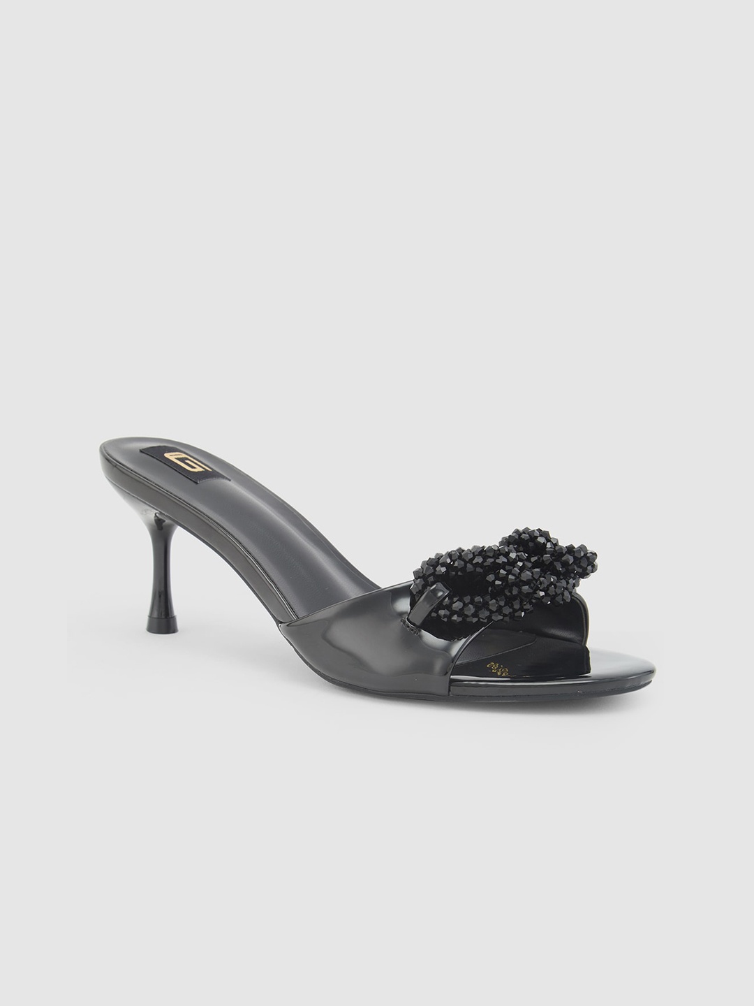

Sole To Soul Embellished Slim Heels, Black