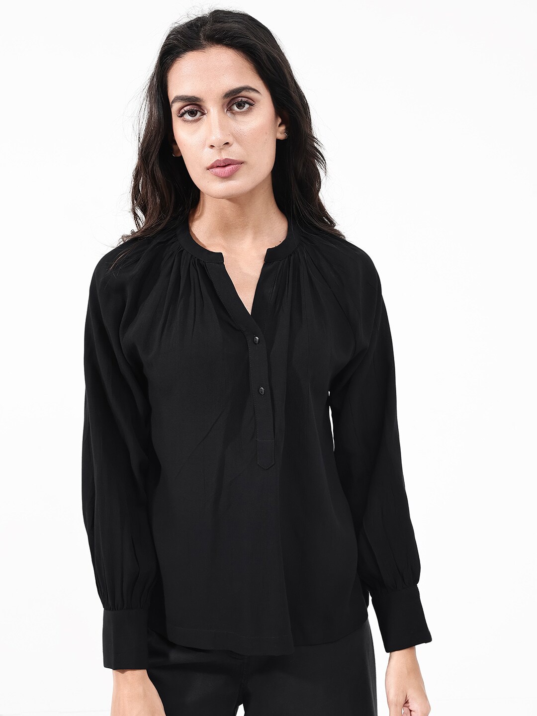 

RAREISM Kella V-Neck Cuffed Sleeves Regular Top, Black