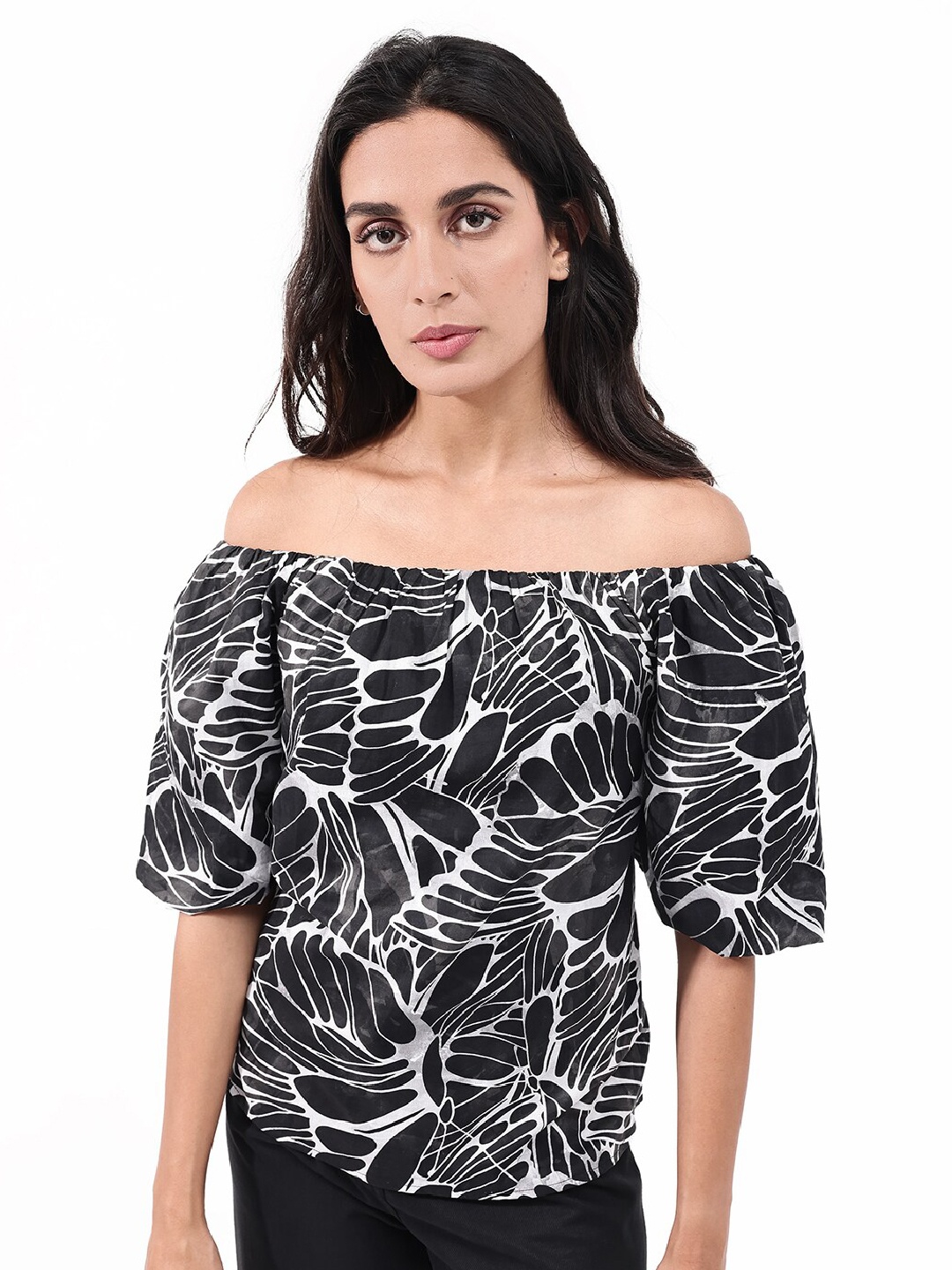 

RAREISM Getan Abstract Print Off-Shoulder Cotton Top, Black