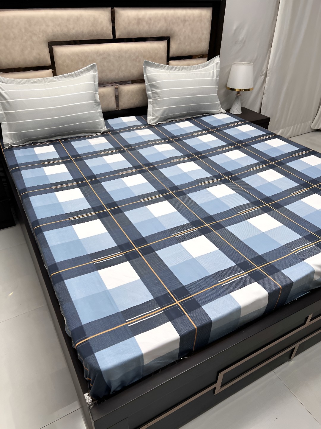 

Pure Decor Blue & White Geometric King Bedsheet with 2 Pillow Covers