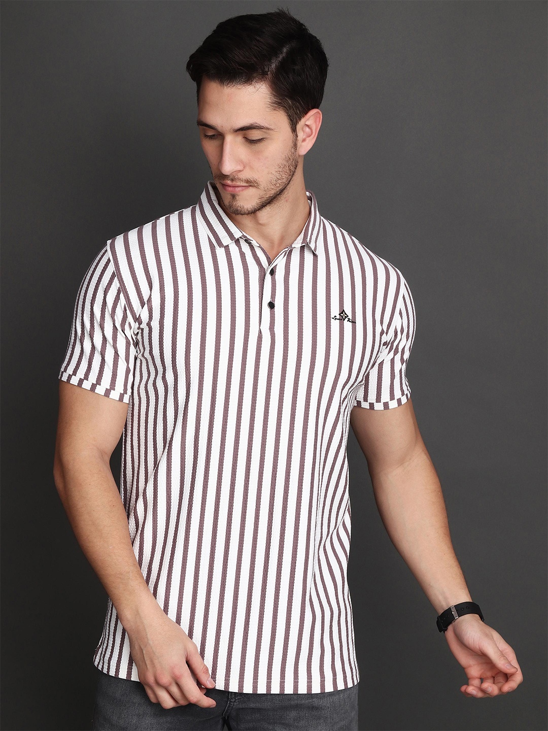 

Albion Men Striped V-Neck Pockets T-shirt, Purple