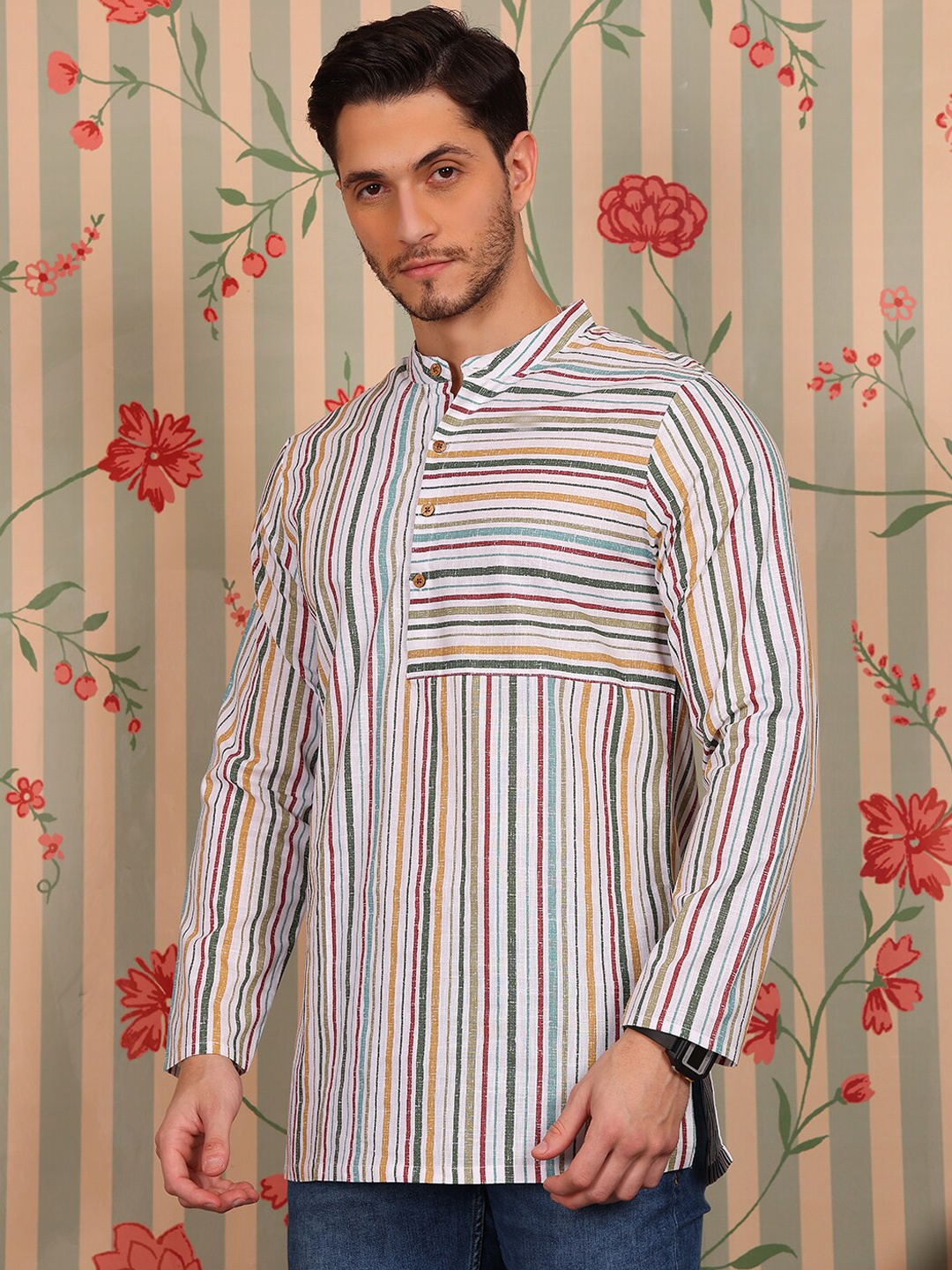 

Ode by House of Pataudi Striped Printed Cotton Short Kurta, Off white