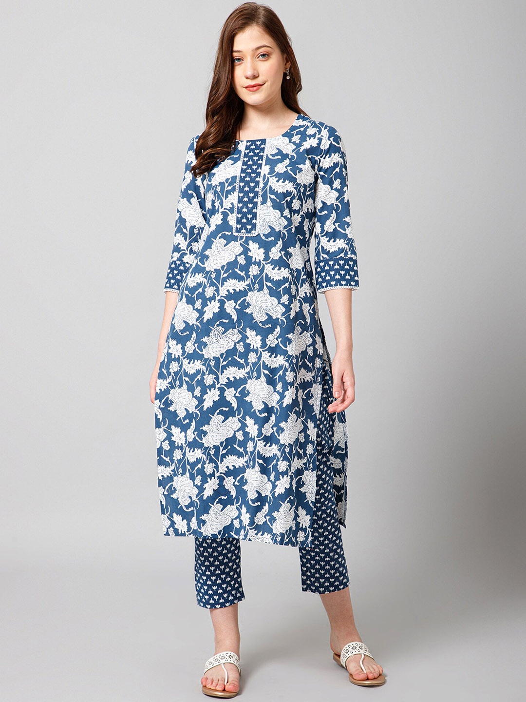 

MAHALASA Women Printed Regular Kurti with Trousers, Blue
